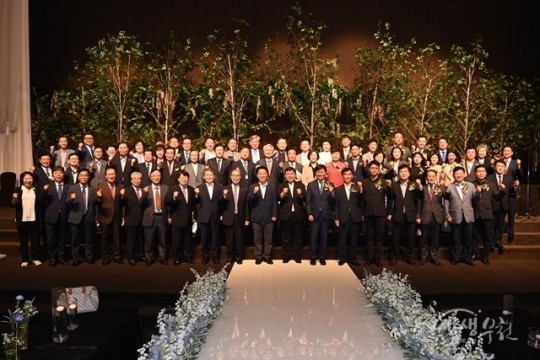 ¡ã ºÎõ±âµ¶±³ÃÑ¿¬ÇÕȸ(ÃÑȸÀå ±è½Â¹Î ¸ñ»ç)´Â Áö³ 26ÀÏ ¡®³ª¶ó¿Í ¹ÎÁ·À» À§ÇÑ ±âµµÈ¸¡¯ ¹× ¡®6¡¤1 Áö¹æ¼±°Å ´ç¼±ÀÚ ÃàÇÏ¿¹½Ä¡¯À» °³ÃÖÇß´Ù