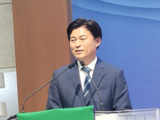 �������� ��õ������ �λ縻�� �ϰ� �ִ�.